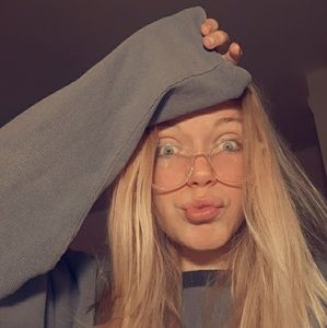 Meet your Posher, Deslyn